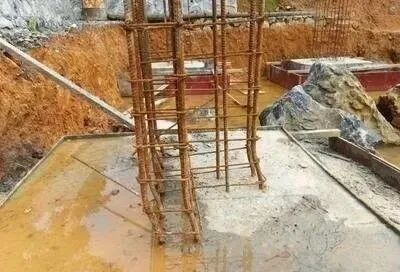 楼盖到了8层才发现柱子偏了10cm....网友的评论亮了