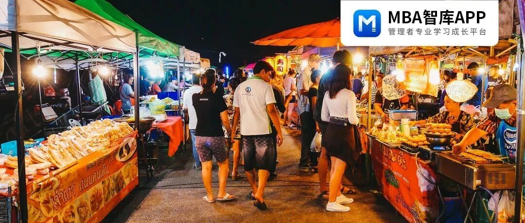 23岁“煎饼西施”月入2w火了：从写字楼到地摊的距离，多少人一辈子也到不了