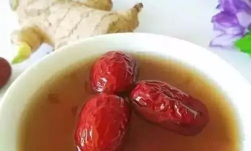 “姜枣黑茶茯茶”，从现在到三伏，每天泡它喝！体内一年的病气全