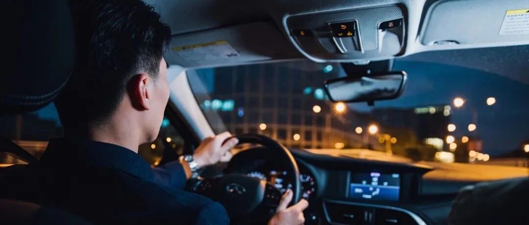 没证“不敢”去机场？多地要求加快网约车合规化发展，如何“拿证”仍存多个难题