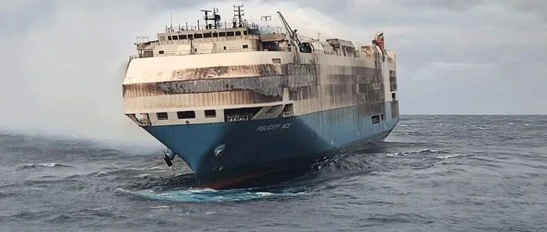 大众集团起火货轮终沉没！保险公司心态崩了，最惨的还是兰博基尼