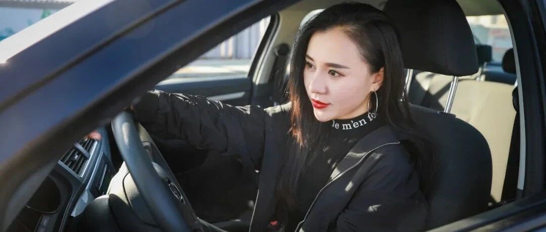 外观满是“直男粉”，内载芯片还“调包”，车里的那个“她”还好吗？