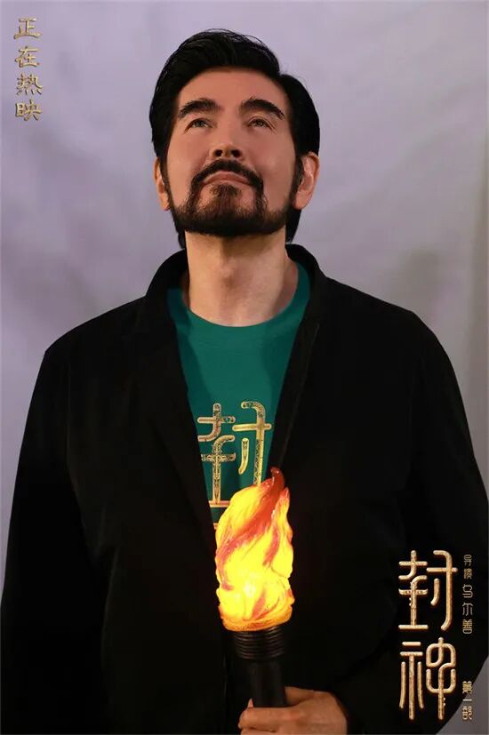 许知远的自卑，在费翔面前一览无余