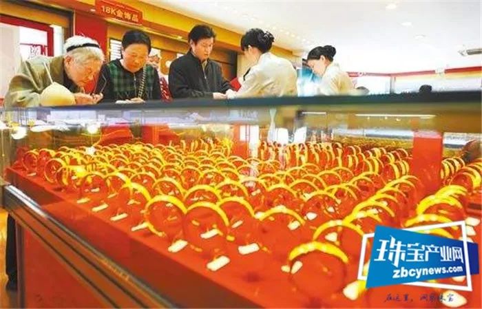 “双11”黄金促销大战打响 部分卖场和银行打出“鼠年”牌