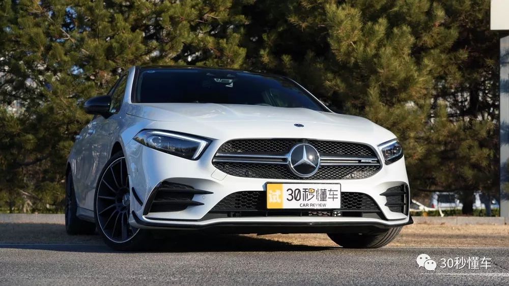 每公里只花7毛钱也好意思叫自己amg 晓晨早高峰 30秒懂车