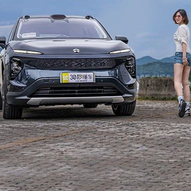 3.9秒破百叫板X5M 激光雷达 空悬配齐 50万价位卷死BBA？