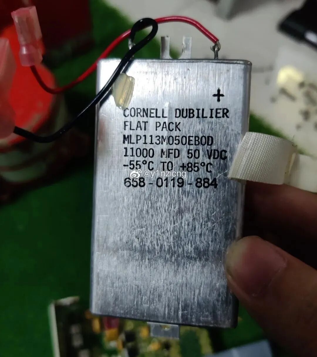 拆解神秘的飞机黑匣子，看看里面的PCB和元器件都长什么样?的图16