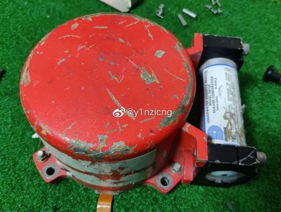 拆解神秘的飞机黑匣子，看看里面的PCB和元器件都长什么样?的图19