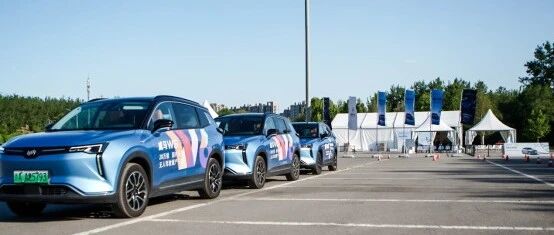 号称搭载最实用无人泊车系统的威马W6，实际体验怎么样？