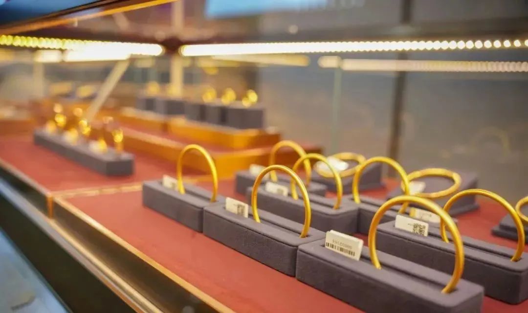 金价上涨却没人卖金_金价涨了卖合适还是留_金价上涨没有