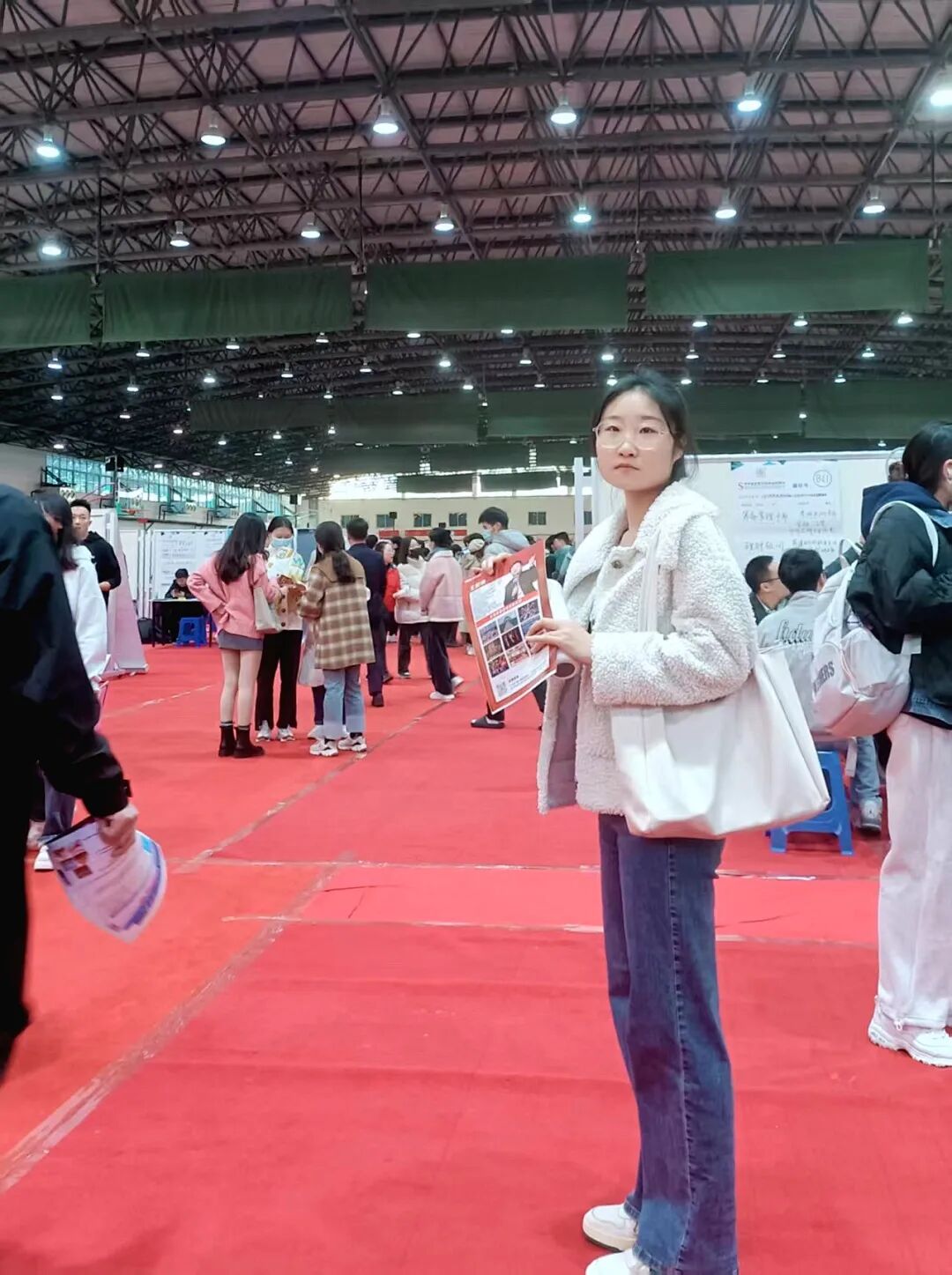 “心二代”克玲——“表姐推我进来，没想到缘分早就开始了：原来大三那年，我就拿过心时代父母教育家的招聘简章！”