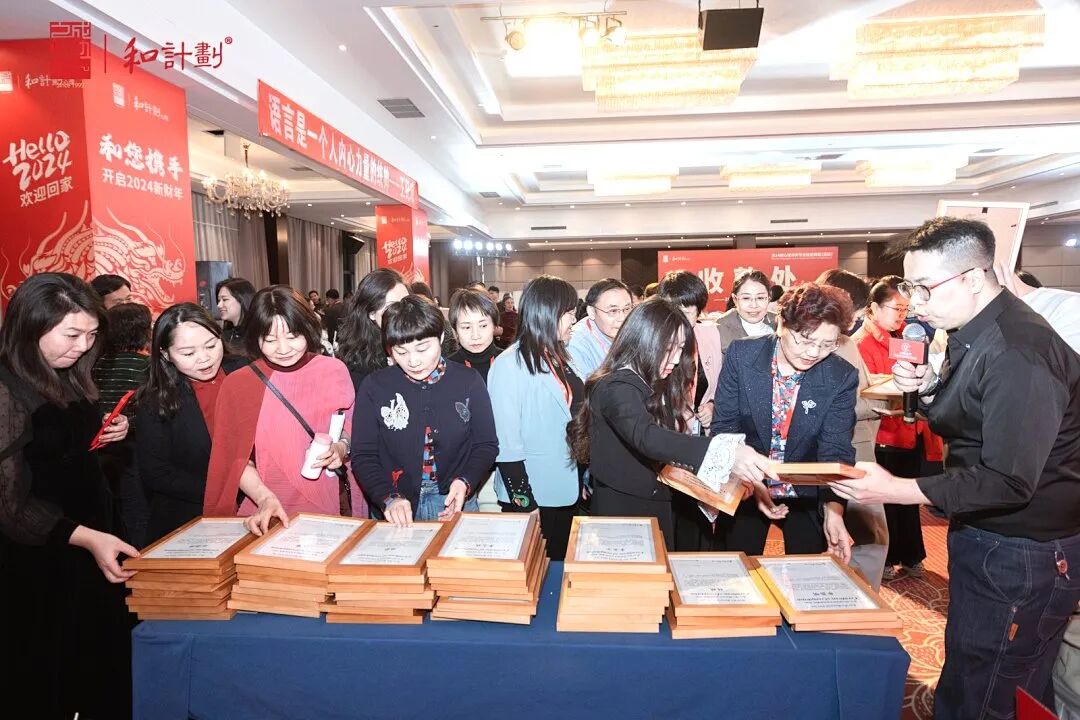 【家庭生态导师班】“老公‘恶心’，孩子烦他，想离又离不了怎么办？”王纪琼院长：“‘恶心’的人，是家庭里最好的教材！”