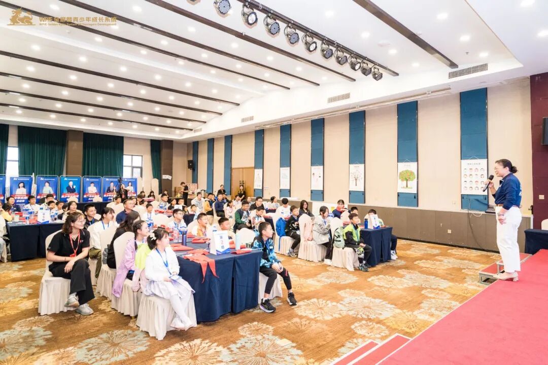 孩子吐槽领导开会太晚？当我没再拿“我吃过的苦”说“孩子的难”时，她居然......