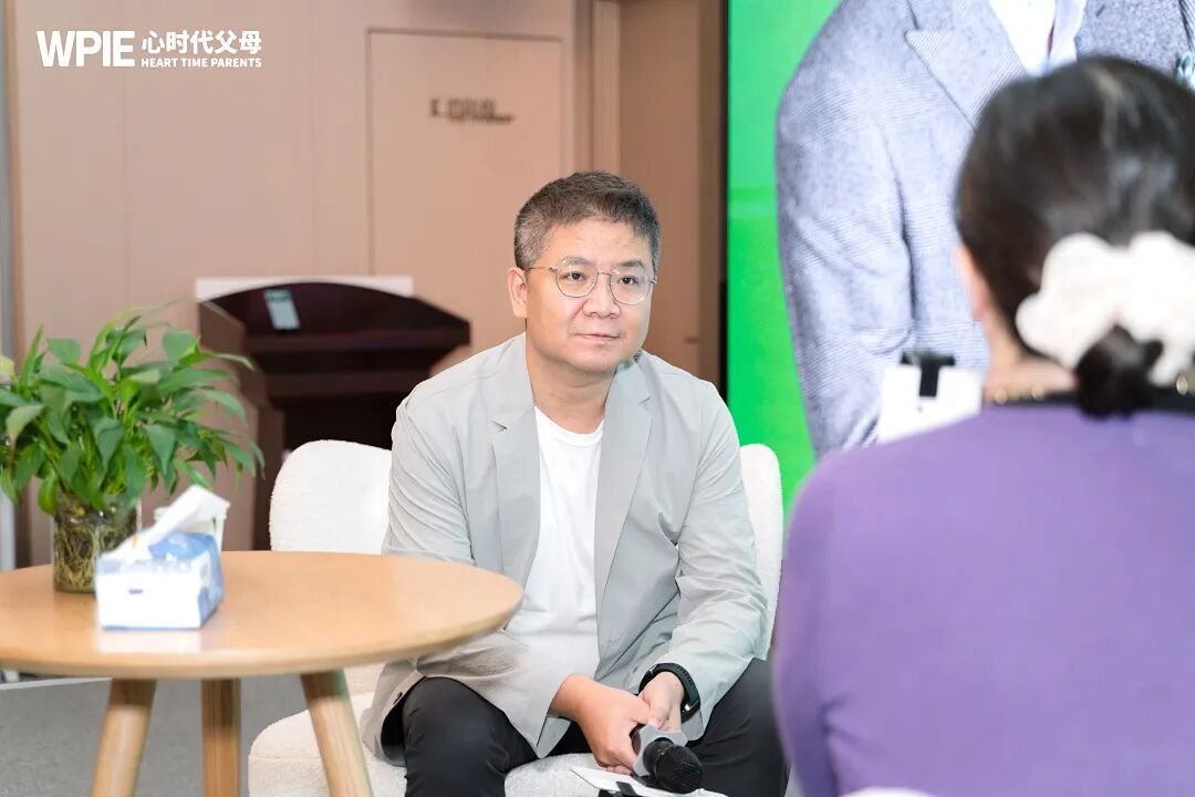 高二孩子考100多分，妈妈想让他复读高一？王克老师：“千万别回头！”