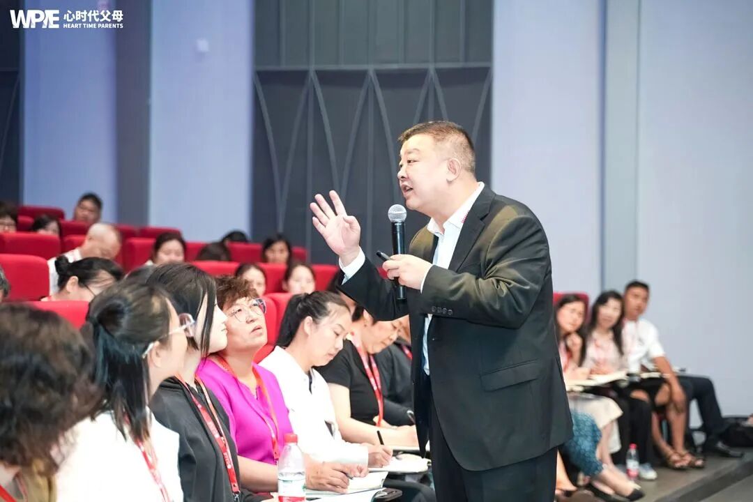 “妈妈，历史老师怀疑我抄答案！”——我的第一反应差点害了她