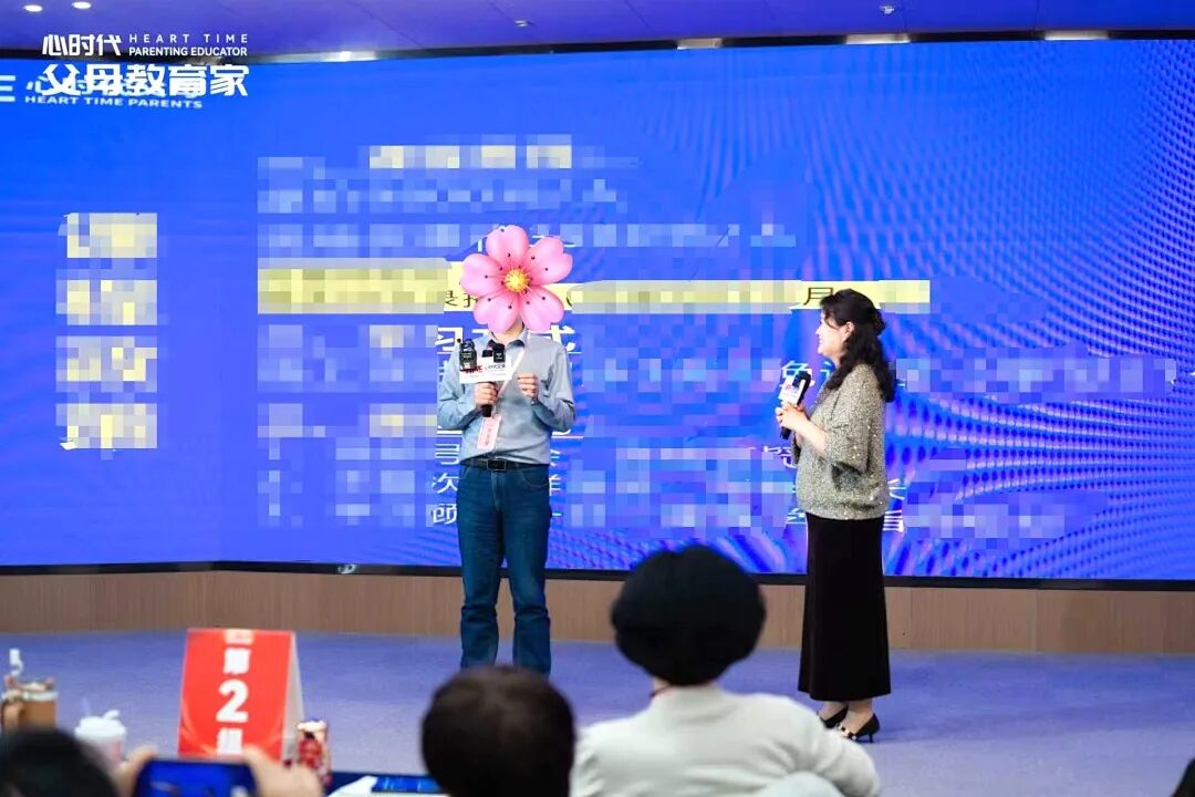 孩子18岁了还不会照顾自己，怪谁？文聪老师的一句话，说透了包办型父母的焦虑！