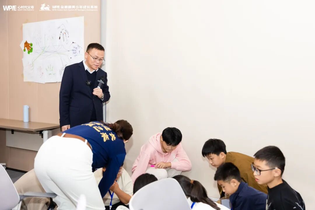 从“扇自己耳光”到“助孩子考700分”——这个爸爸值得全网学习！