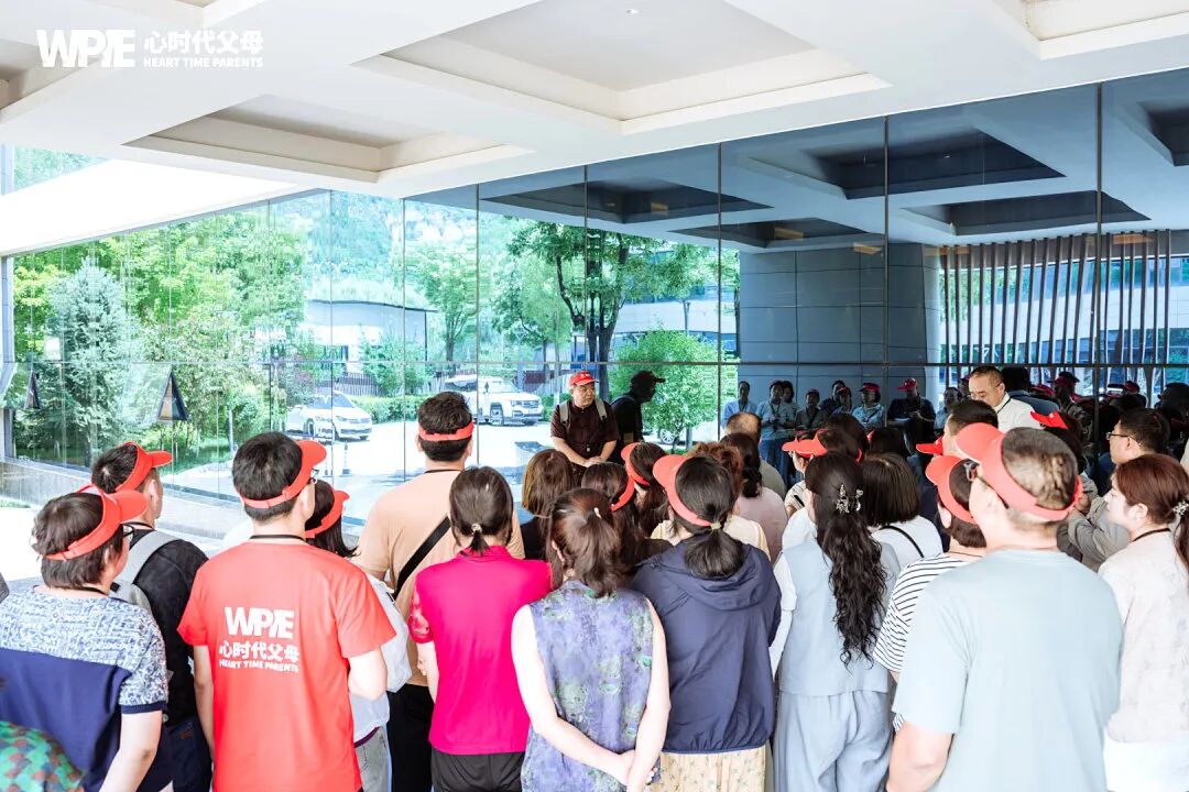 为什么孩子一遇事就喊“妈”？因为你可能正在替他过人生！