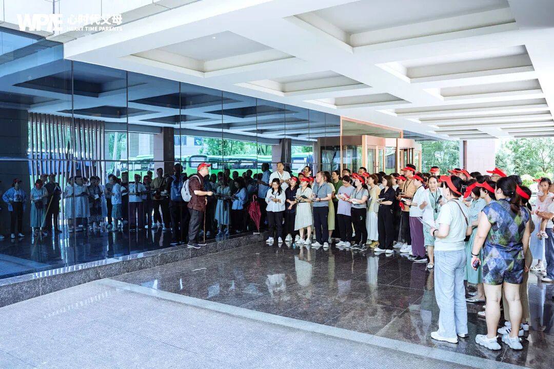 孩子退步时你崩溃？孩子优秀时你领功？——不归功，不归罪才是父母最该有的清醒
