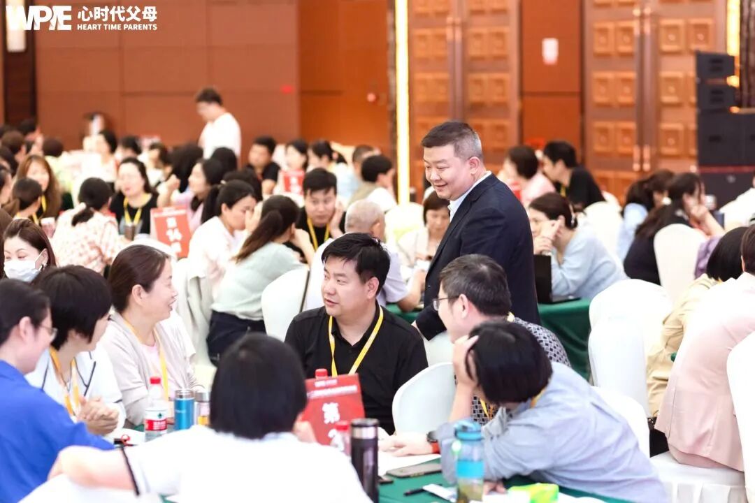 【家庭生态导师班】他在狗身上找家的感觉，父母却骂他“冷血”“没良心”——可悲的不是孩子，而是不会养育的父母