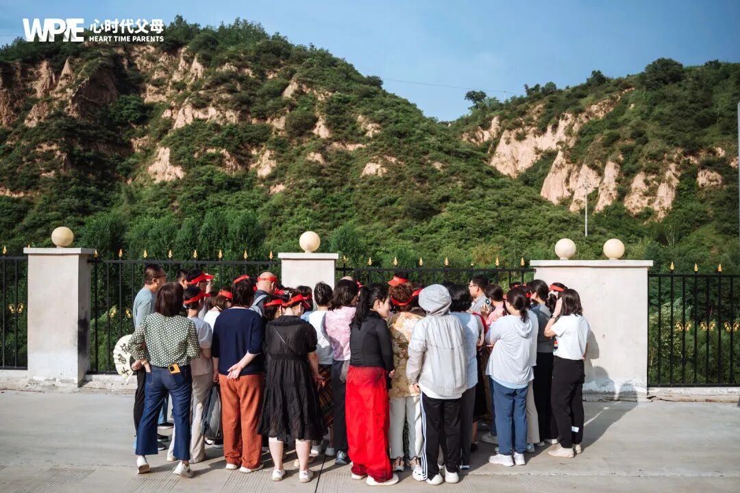 【365全年全家陪伴赢】当孩子说“他们不跟我玩”，父母别急着安慰，真正的狠招只有两个字！