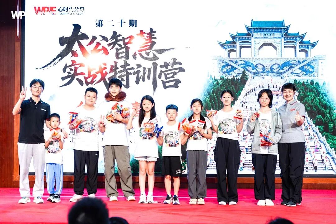 孩子没在节日送你祝福？先别失落，这可能是一堂被你忽视的“爱的必修课”