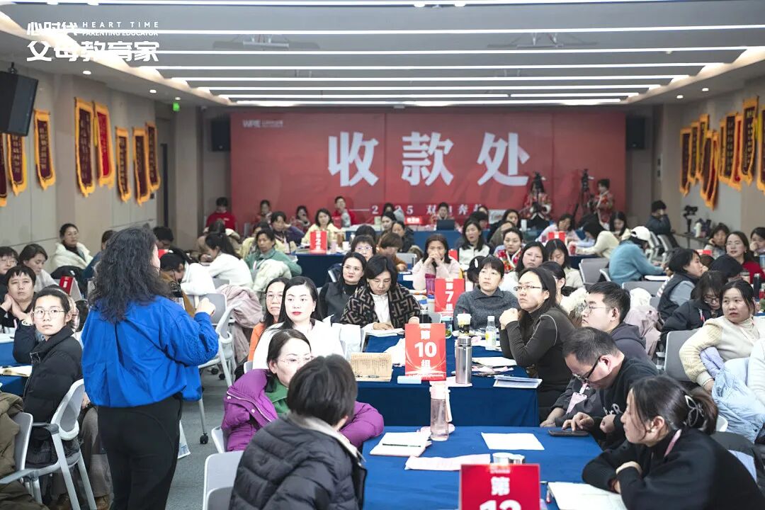 放下“重男轻女”的执念：那个被期待是男孩的女孩，“叛逆”是她最后的求救！