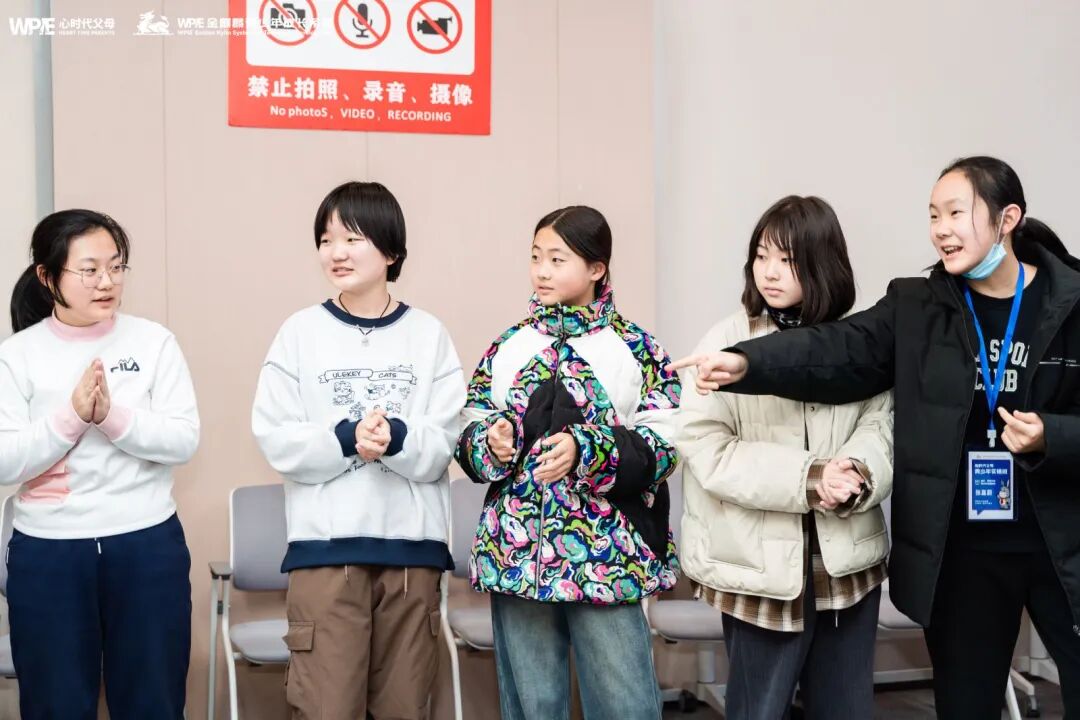 从“扇自己耳光”到“助孩子考700分”——这个爸爸值得全网学习！