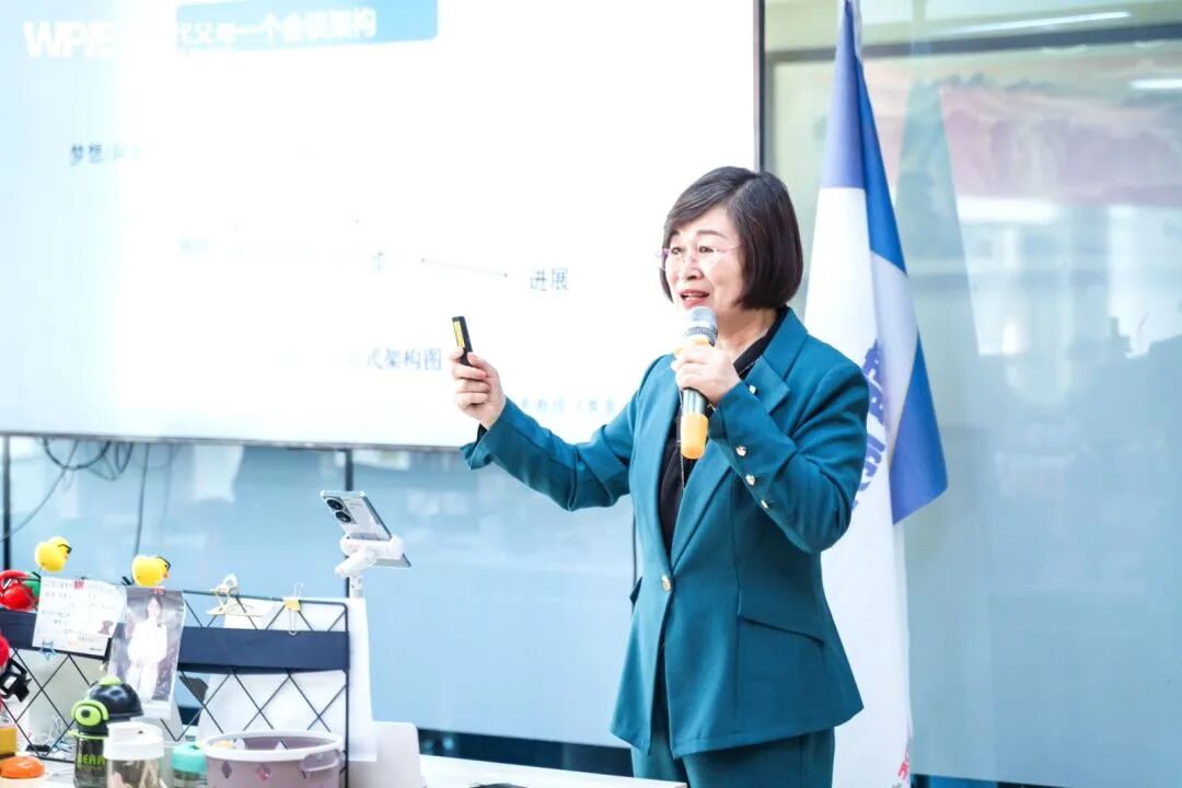 【焦点短程治疗技术】重构语言魅力：先说“语文考80分”，再说“数学考100分”，结果大不相同！