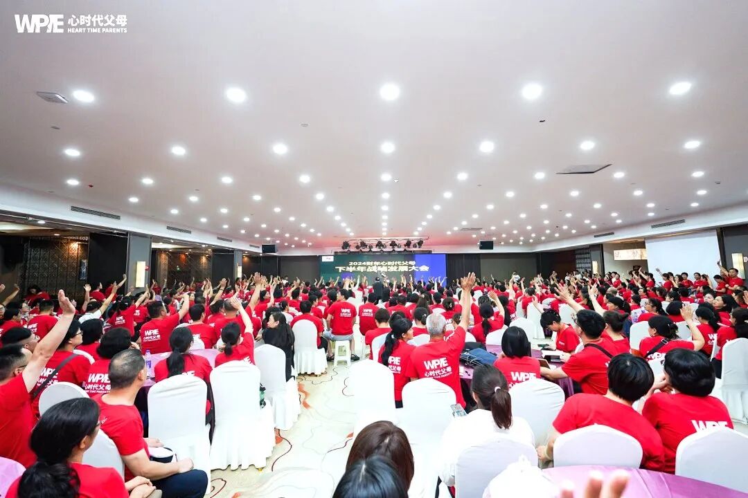 “给你，还温着呢！”——那把他藏在怀里的瓜子，胜过万千句“我爱你”