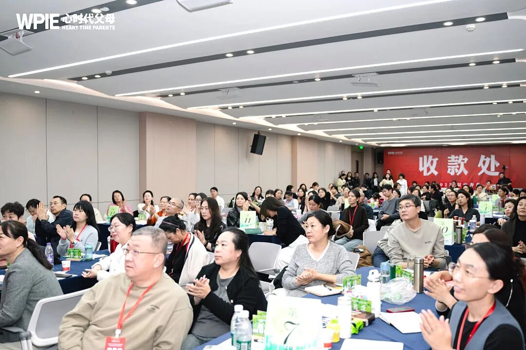 去他的“乖”！我们总想让孩子“乖”，却忘了自己当年心里藏了多少委屈