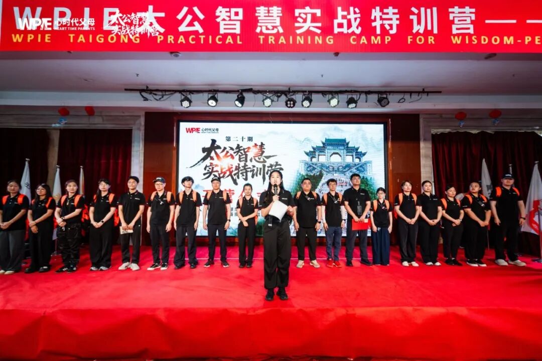 【咱们的故事】孩子休学六年，看心理医生差点被电击 —— 一个濒临崩溃的妈妈，如何成为全家的光？