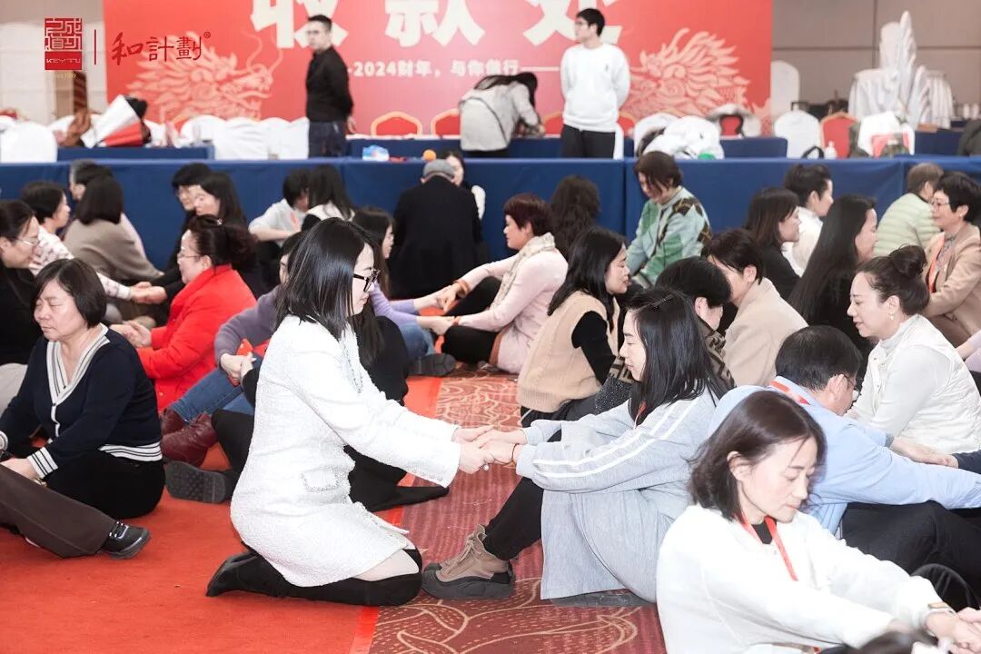 【家庭生态导师班】“老公‘恶心’，孩子烦他，想离又离不了怎么办？”王纪琼院长：“‘恶心’的人，是家庭里最好的教材！”