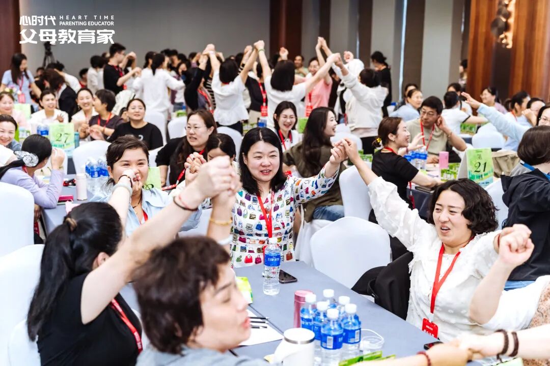 儿子不上学拿轻生威胁，父亲当场跪求老师“帮帮我！”——王克老师的回答戳中无数父母的心