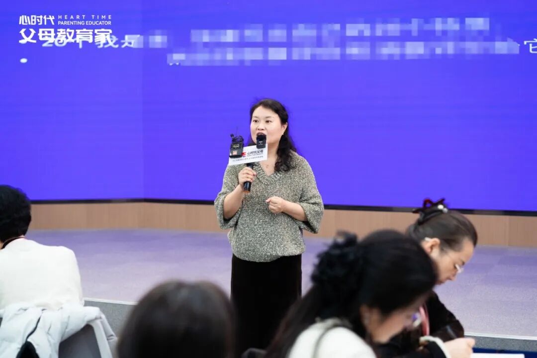孩子提条件，父母如何才能不被拿捏？文聪老师：“亲子博弈，谁急着谈判，谁就输了！”