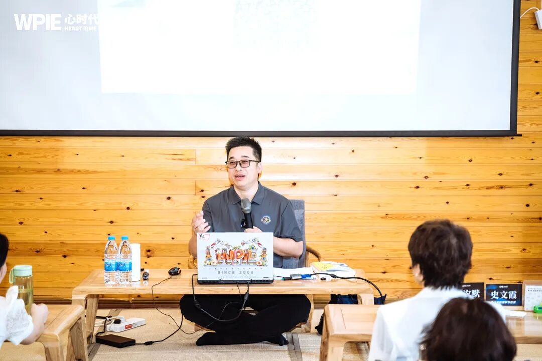 【青少年心理学专业课】上学时躲着老师走，工作了绕着领导走——你的人生，是不是一直在“躲”？