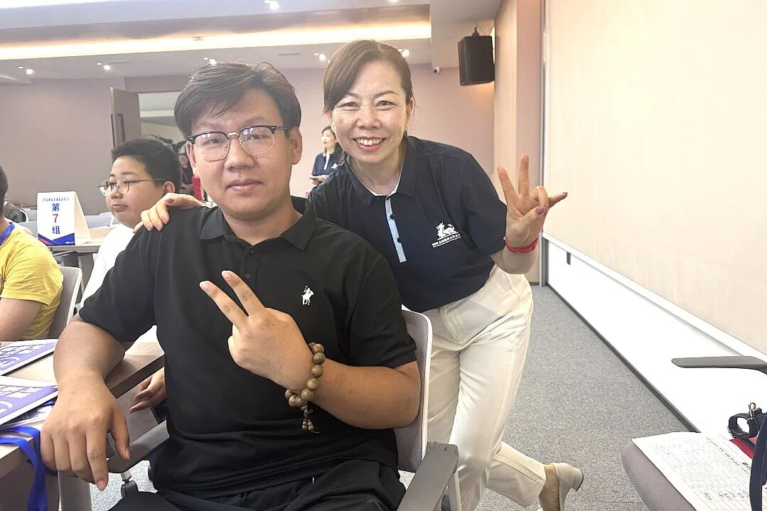 【金麒麟人生导师】孙万兰老师：“那个休学去工地打工的少年，后来逆袭本科线！”