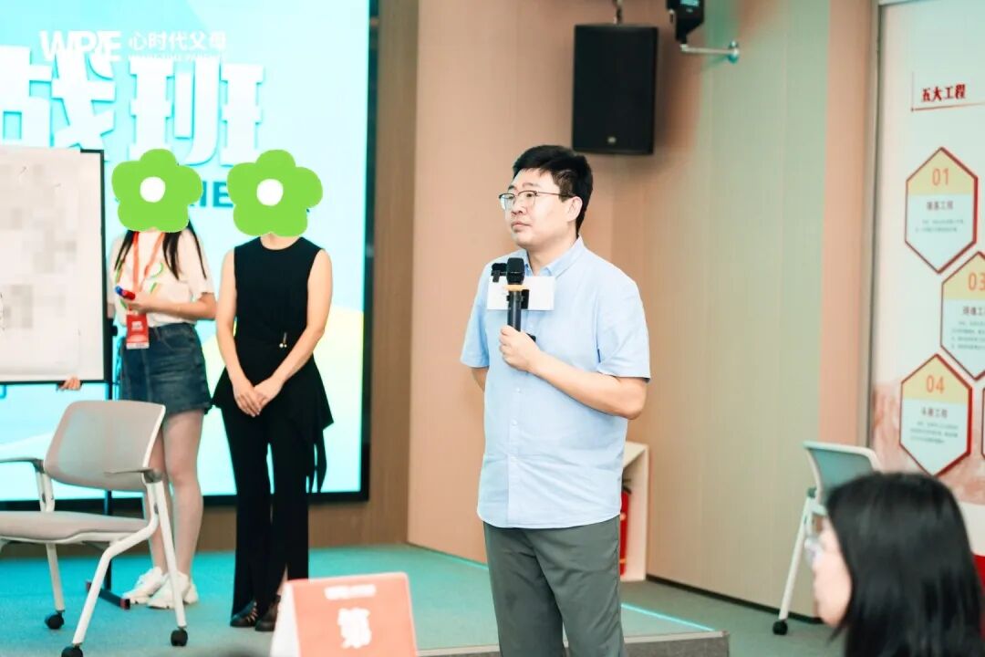 女儿4年不联系我，兆鹏老师却说“这是她最正确的选择”，背后原因刺痛无数父母