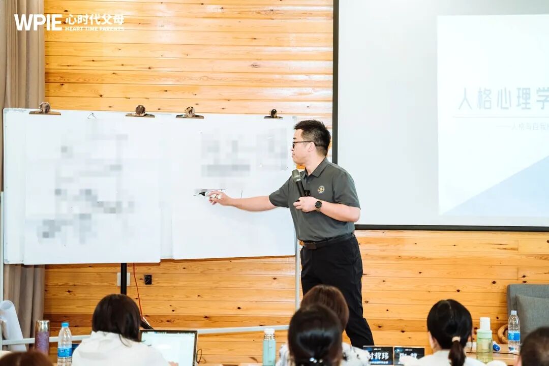 【青少年心理学专业课】下雨天去值班，乘公交还是坐地铁？——当你为小钱纠结时，背后藏着一个更大的问题！