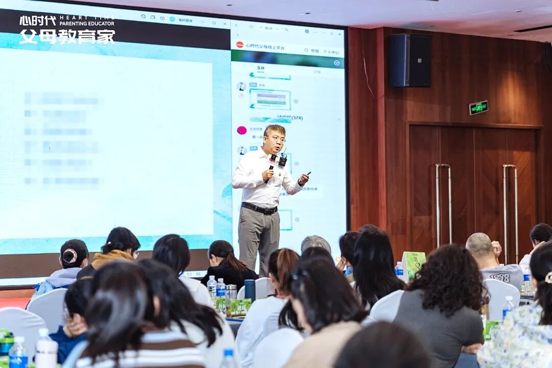 儿子不上学拿轻生威胁，父亲当场跪求老师“帮帮我！”——王克老师的回答戳中无数父母的心