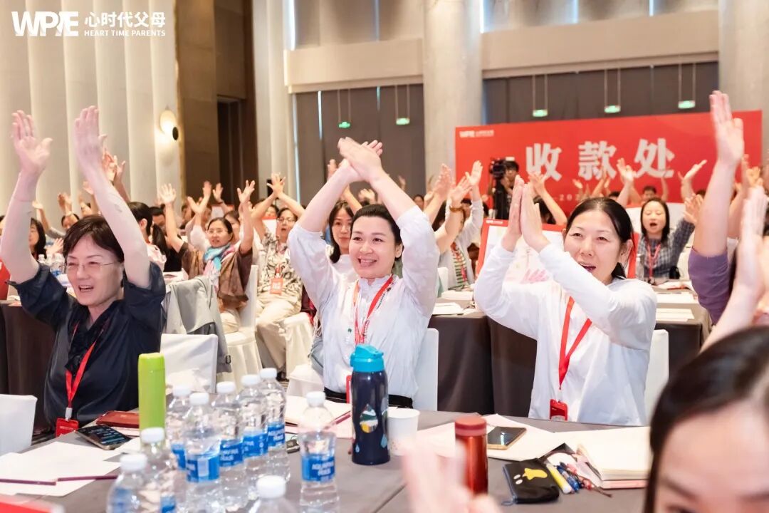 想要养一个情绪稳定的孩子吗？这些话，父母一定要多对孩子说！