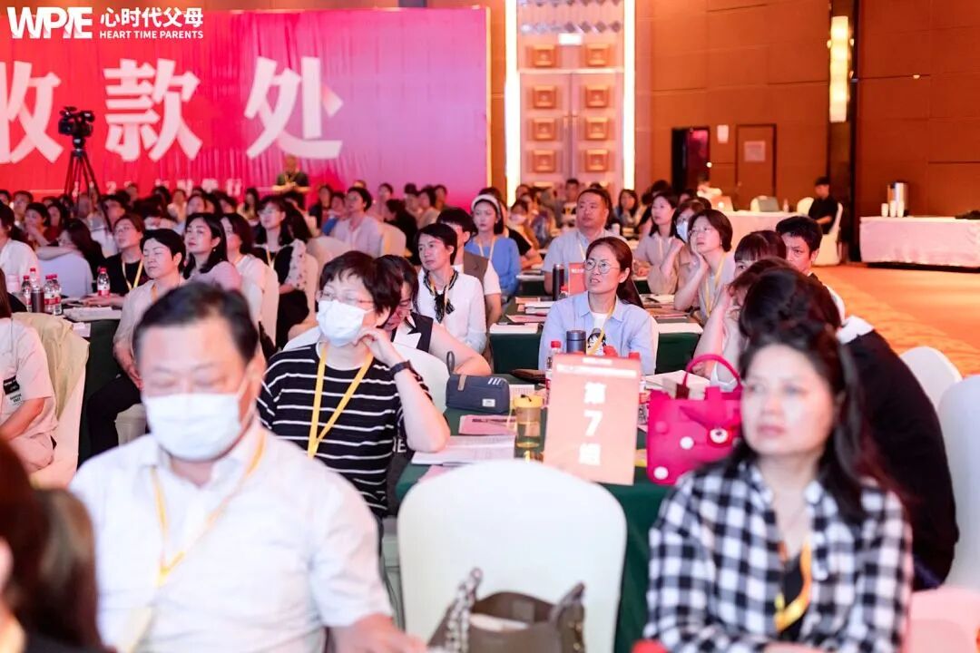 在博物馆花了300块钱都没让孩子爱上历史，没想到用一个旧拖把做到了