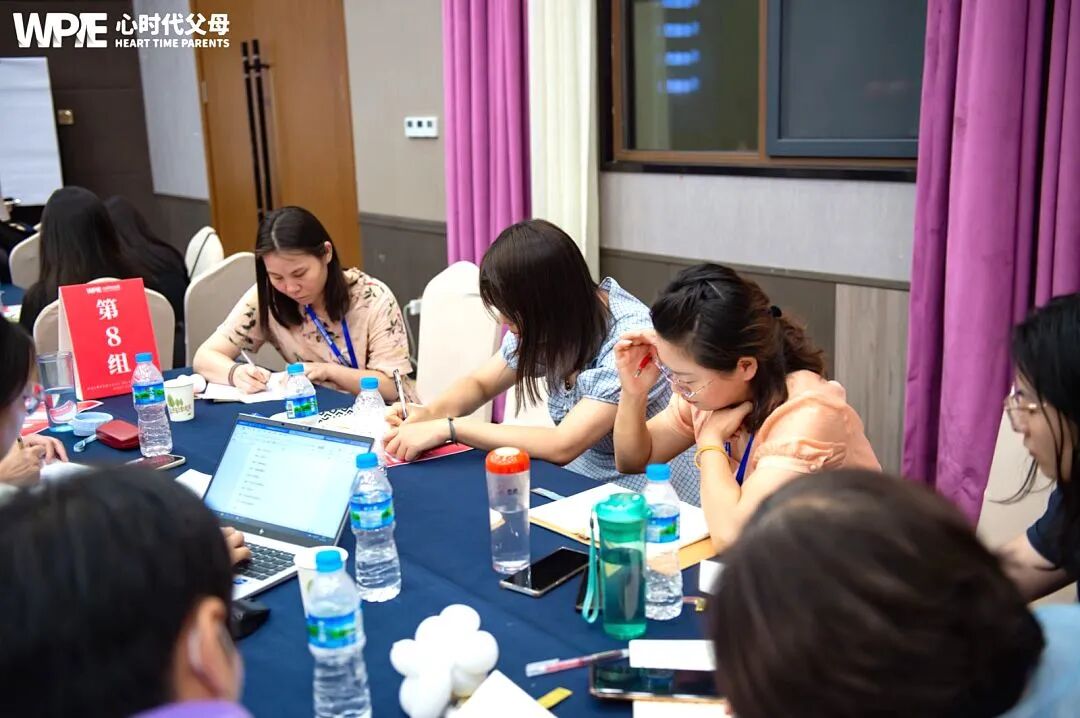 童年的伤，成了成年后的“情劫”——那个亲眼目睹父亲背叛母亲的女孩，后来怎样了？