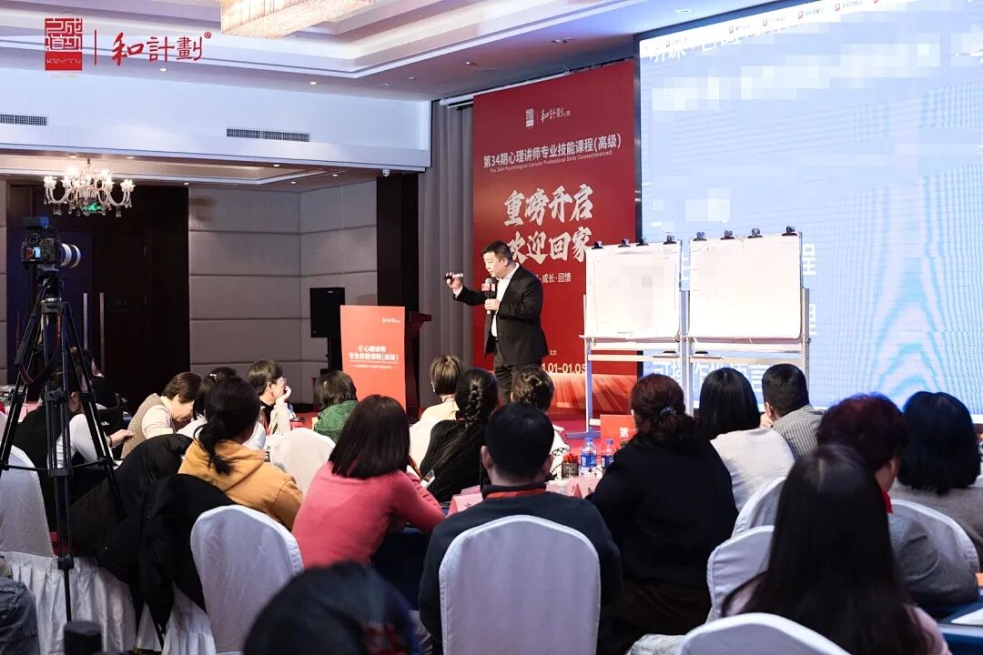 【家庭生态导师班】“我家不养废物！”——孩子厌学多年后，我把他心里的那首歌写了出来