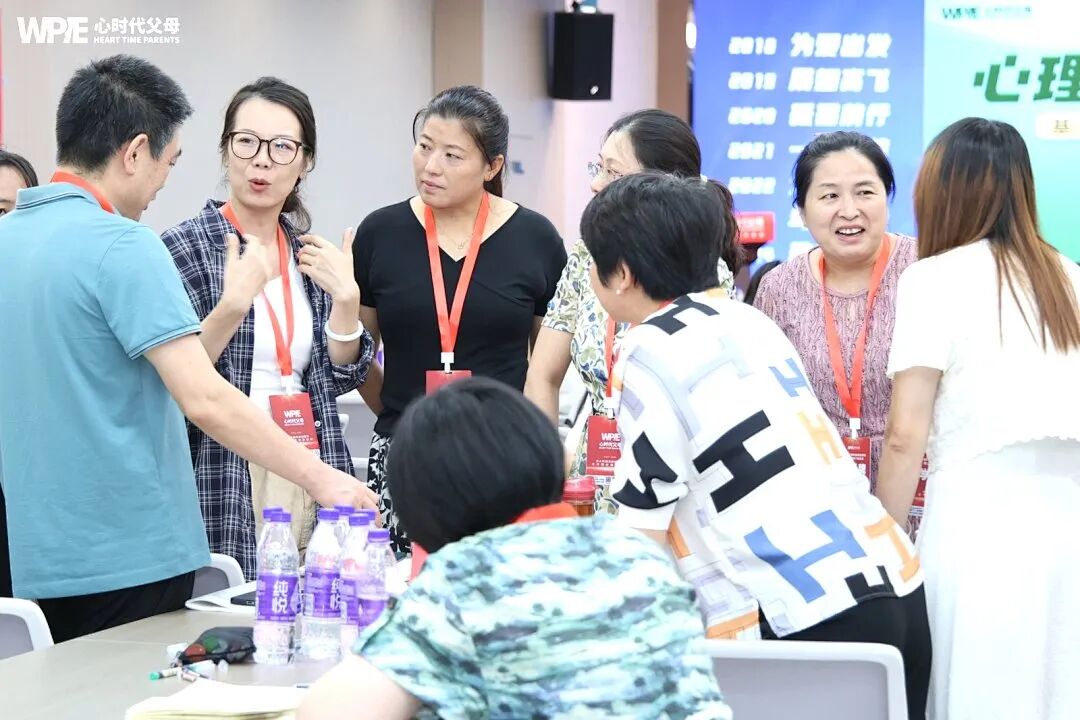 “我以前打过她，现在不敢管她”——父母越退让，孩子越失控？王克老师：“必须守住这条底线！”