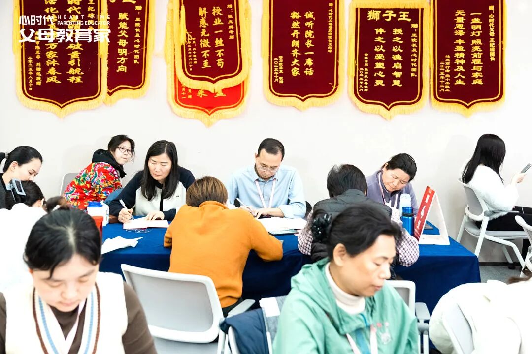 孩子责怪老师偏心怎么办？文聪老师的“5颗糖理论”，轻松帮助孩子解开心结