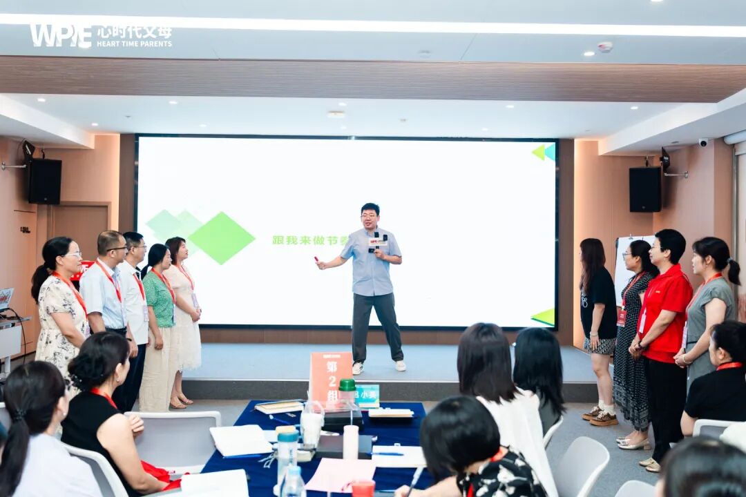 女儿4年不联系我，兆鹏老师却说“这是她最正确的选择”，背后原因刺痛无数父母