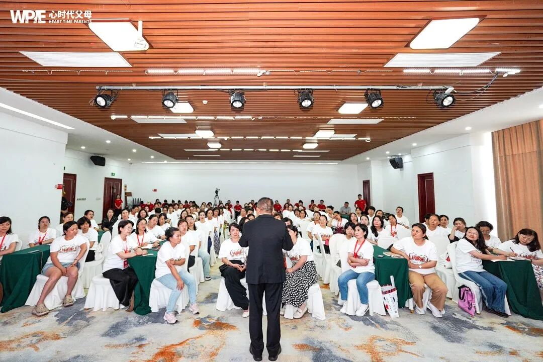 “别人为啥总欺负你，看你那窝囊样儿！”——比校园欺凌更可怕的，是来自父母的责怪