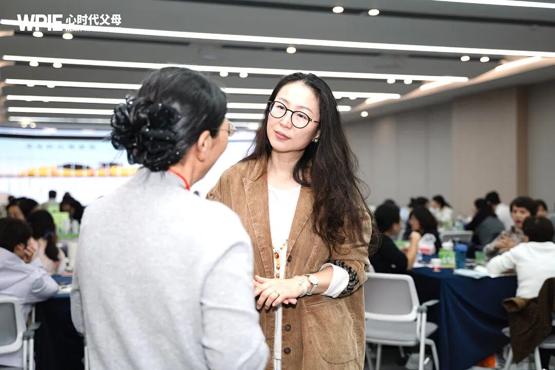 去他的“乖”！我们总想让孩子“乖”，却忘了自己当年心里藏了多少委屈