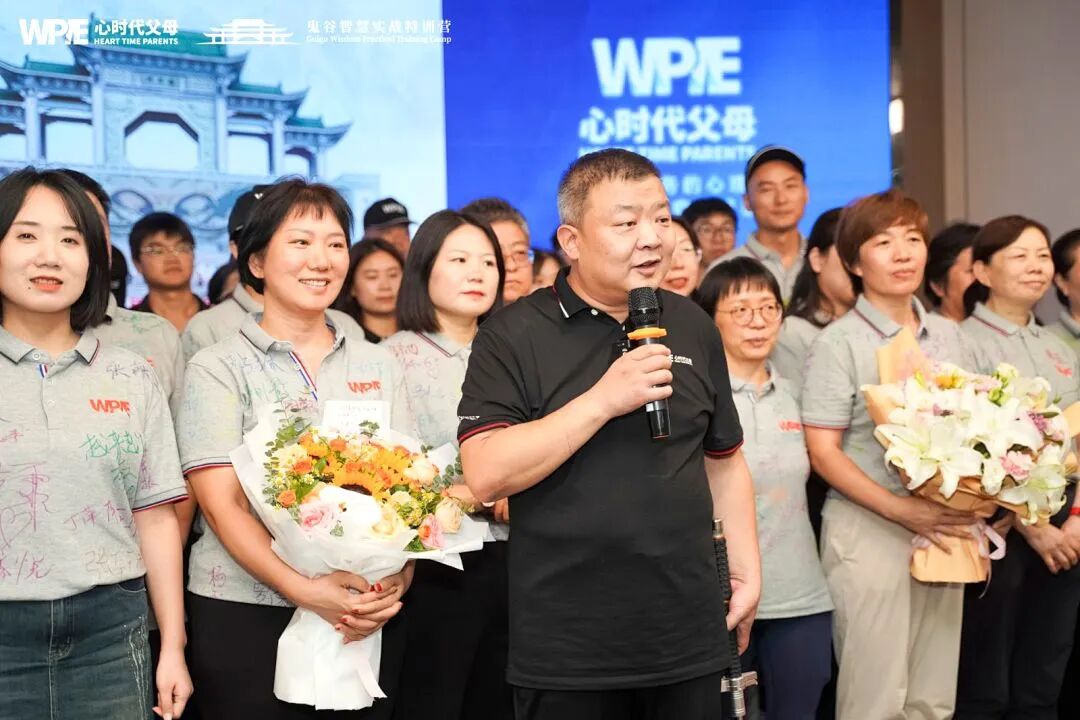 【青少年五大关系课】如果你不敢在台下跟唱，就别怪孩子不敢上台